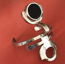 Bracelet métal et onyx 1970