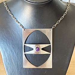 Très gros pendentif1970 améthyste et métal