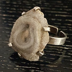 Bague 1970 concretion monte argent