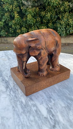 Sculpture bois taille directe éléphant 1930