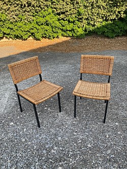 Paire de chaises rotin et métal laqué noir 1950