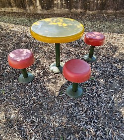 Ensemble métal et fibre de verre 1960