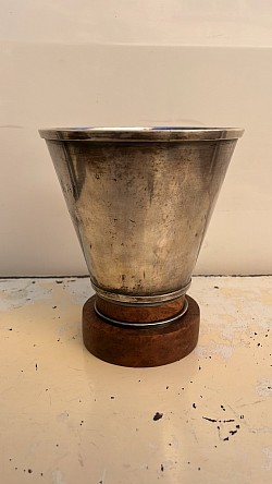 Ravinet d enfert vase moderniste métal